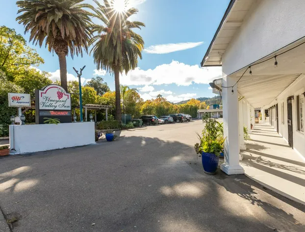 Vineyard Valley Inn hotel detail image 1