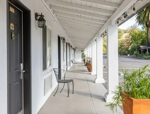 Vineyard Valley Inn hotel detail image 3