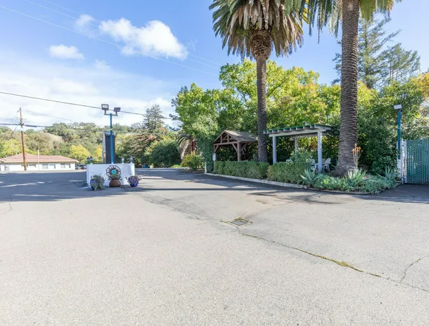 Vineyard Valley Inn hotel detail image 4