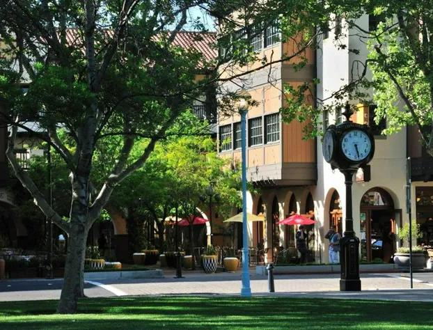 Premier Inns Concord hotel detail image 3