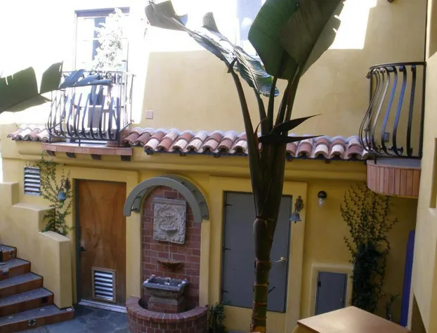 Secret Garden Inn hotel detail image 2