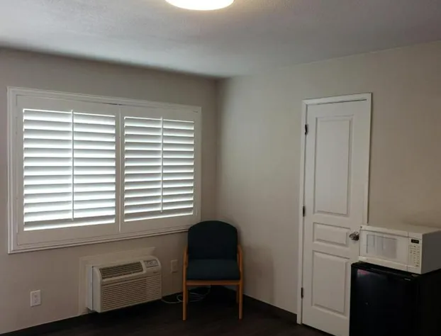 Classic Inn & Suites hotel detail image 2