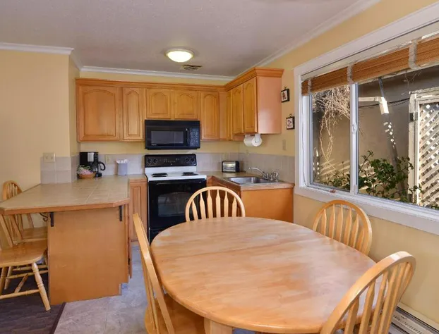 Surf Motel and Gardens hotel detail image 4