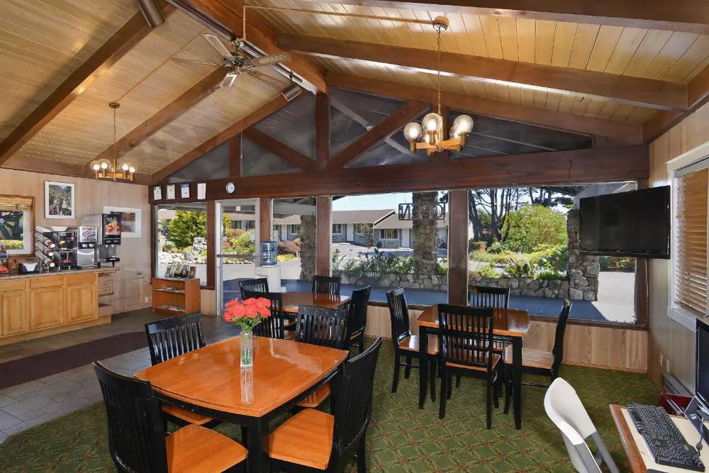 Surf Motel and Gardens hotel hero