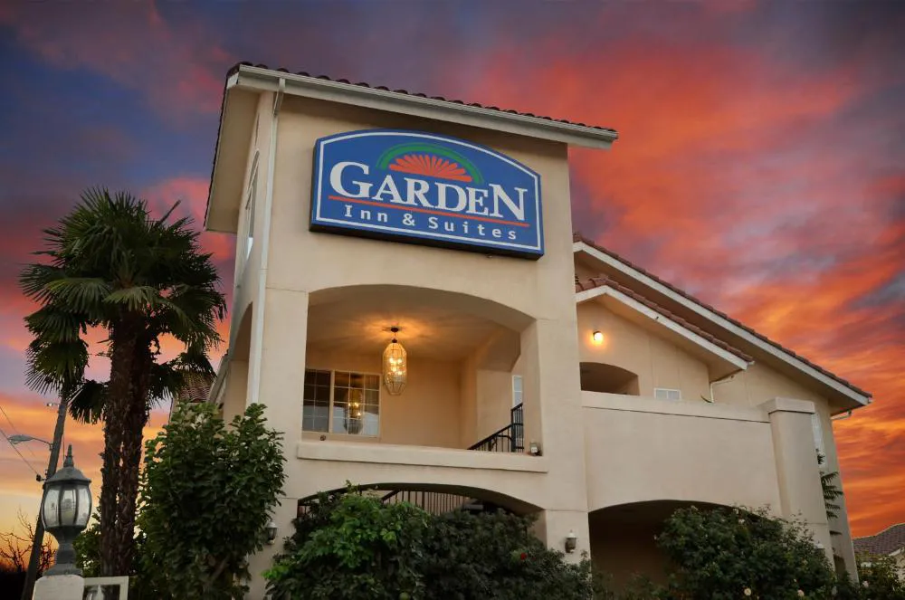 Garden Inn and Suites hotel hero