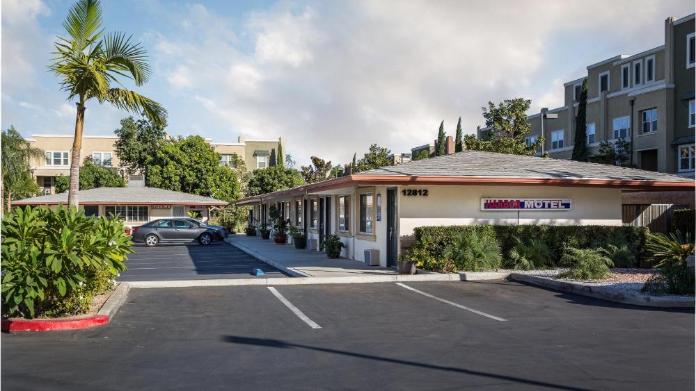 Harbor Motel hotel hero