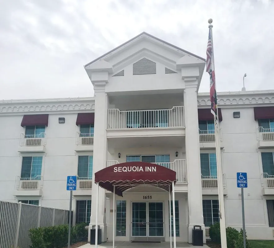 Sequoia Inn hotel hero