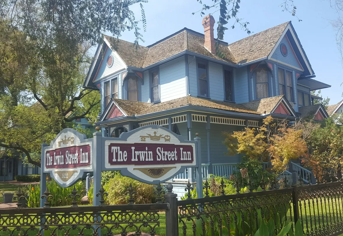 Irwin Street Inn hotel hero