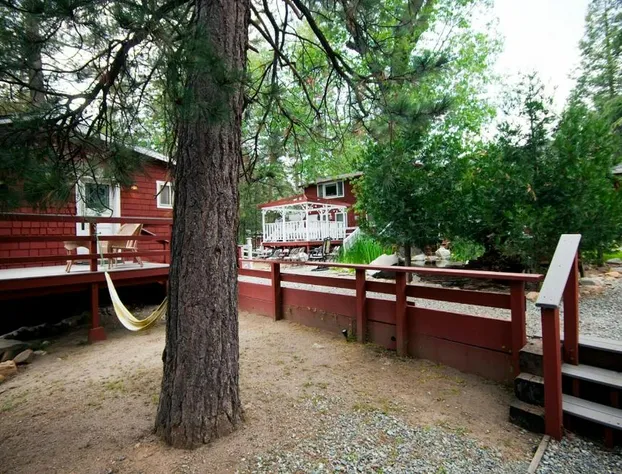 Silver Pines Lodge hotel detail image 4