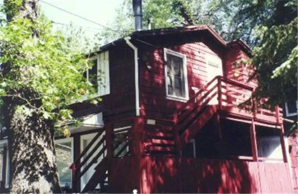 Silver Pines Lodge hotel detail image 4