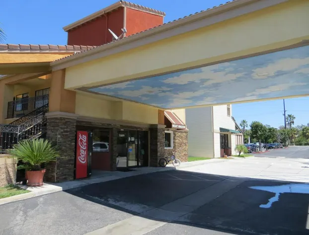 Azusa INN Motel hotel detail image 3