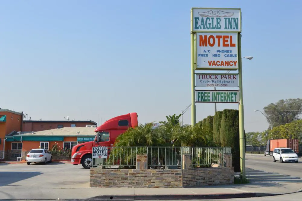 Eagle Inn Motel hotel hero