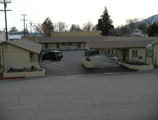 Lone Pine Budget Inn hotel detail image 2