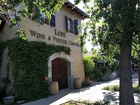 Budget Inn of Lodi hotel detail image 4