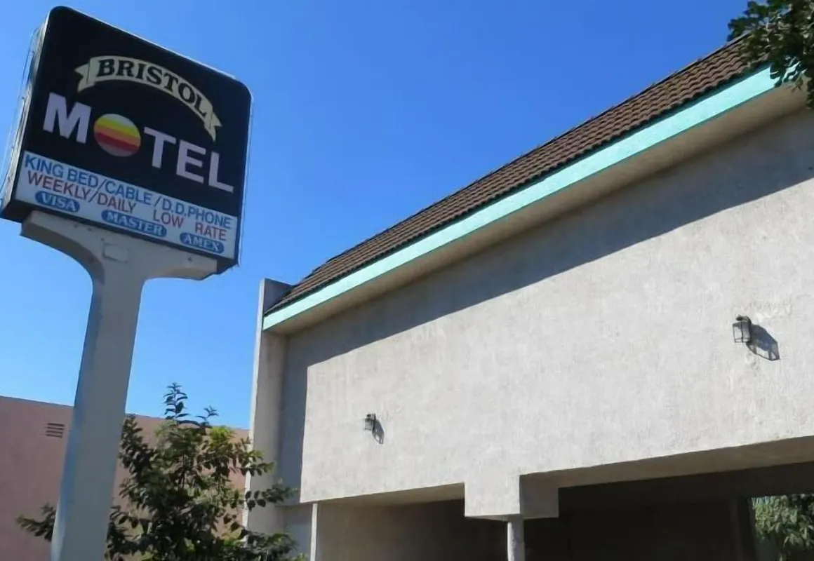 Bristol Motel hotel hero