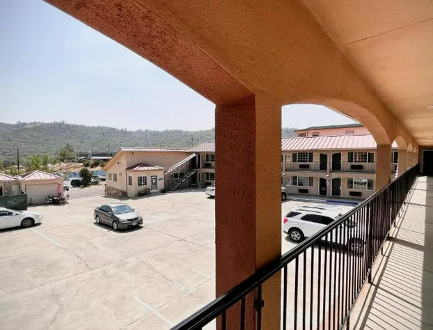 The Yosemite Inn hotel detail image 3