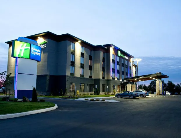 Holiday Inn Express Pembroke by IHG hotel detail image 1