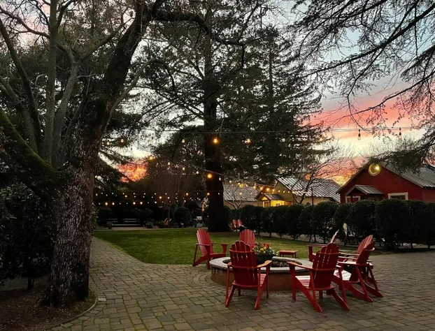 the cottages of napa valley hotel detail image 2