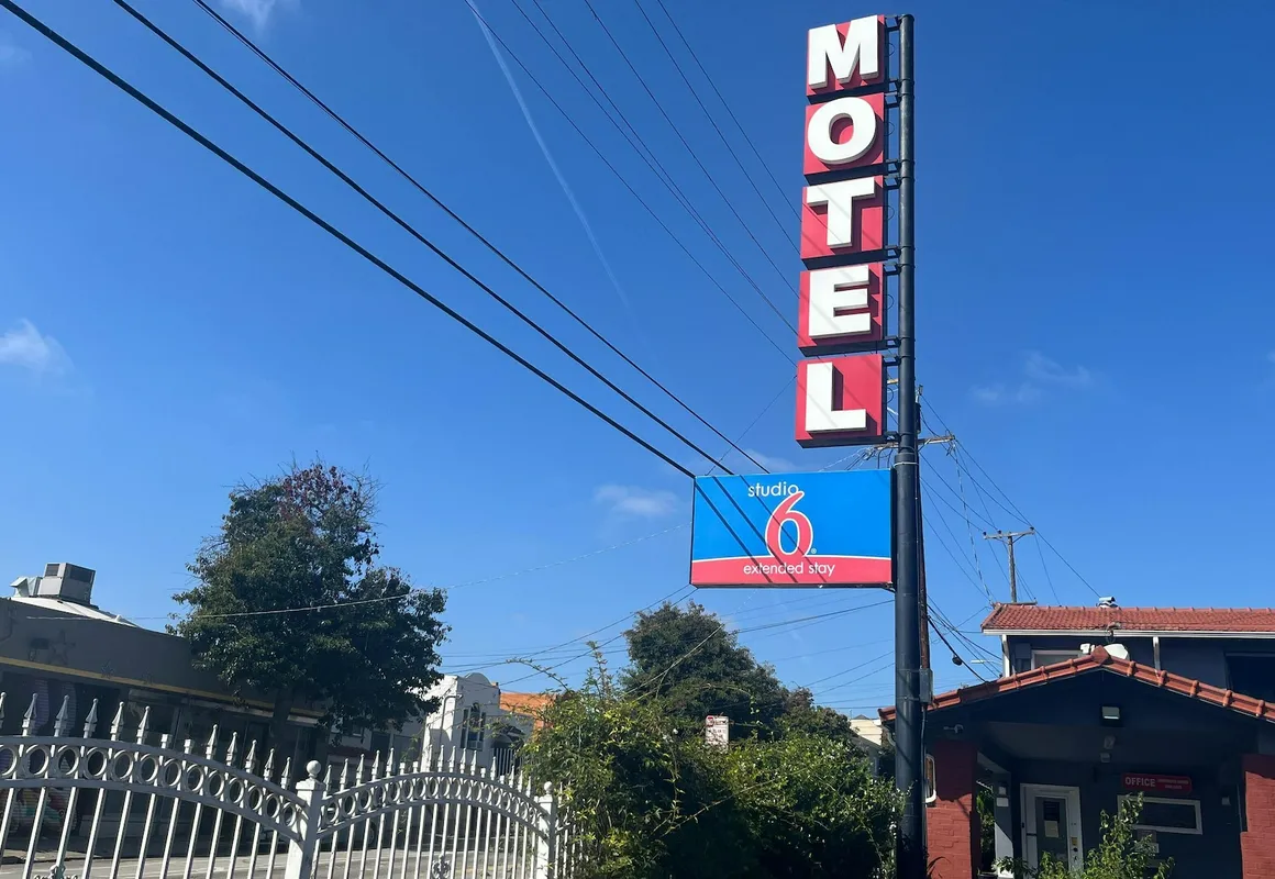 Studio 6 – Oakland, CA – San Francisco Berkeley Area hotel hero