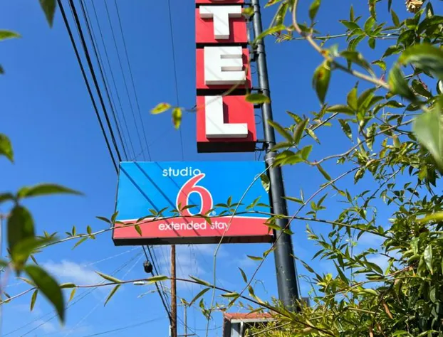 Studio 6 – Oakland, CA – San Francisco Berkeley Area hotel detail image 1