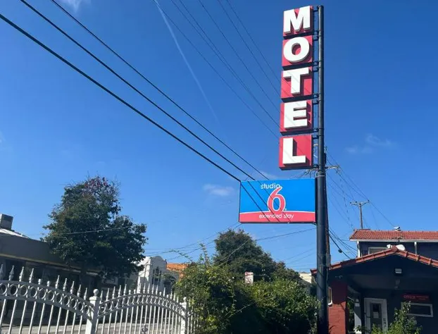 Studio 6 – Oakland, CA – San Francisco Berkeley Area hotel detail image 2