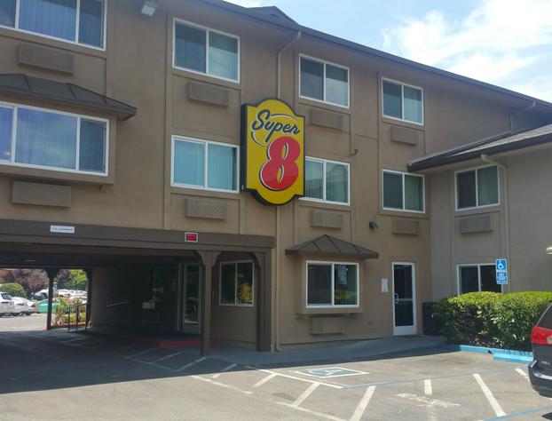 Super 8 By Wyndham Sacramento North hotel detail image 3