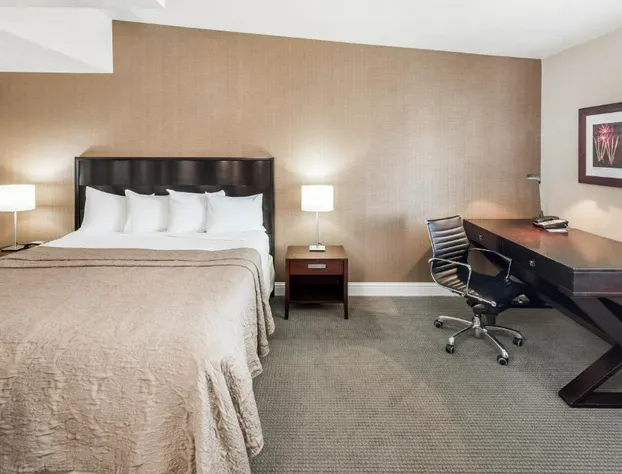 Lions Gate Hotel hotel detail image 3