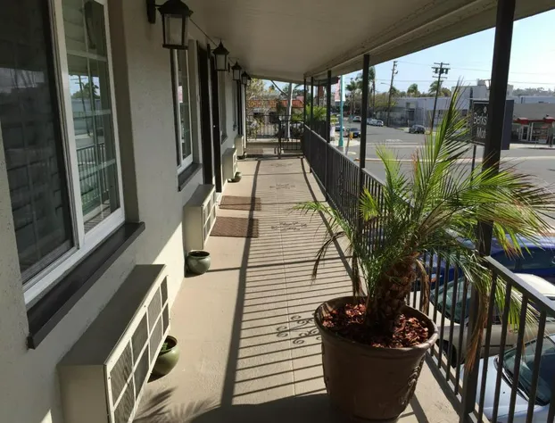 Berkshire Motor Hotel hotel detail image 4