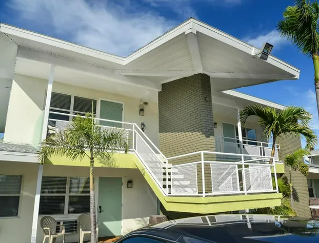 Regency Inn & Suites hotel detail image 1