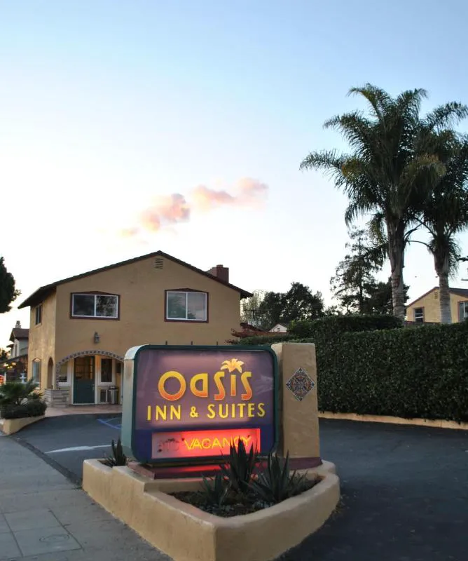 Oasis Inn & Suites hotel hero
