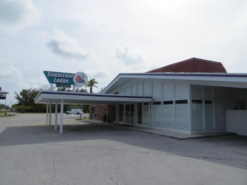 Sugar Loaf Lodge hotel hero