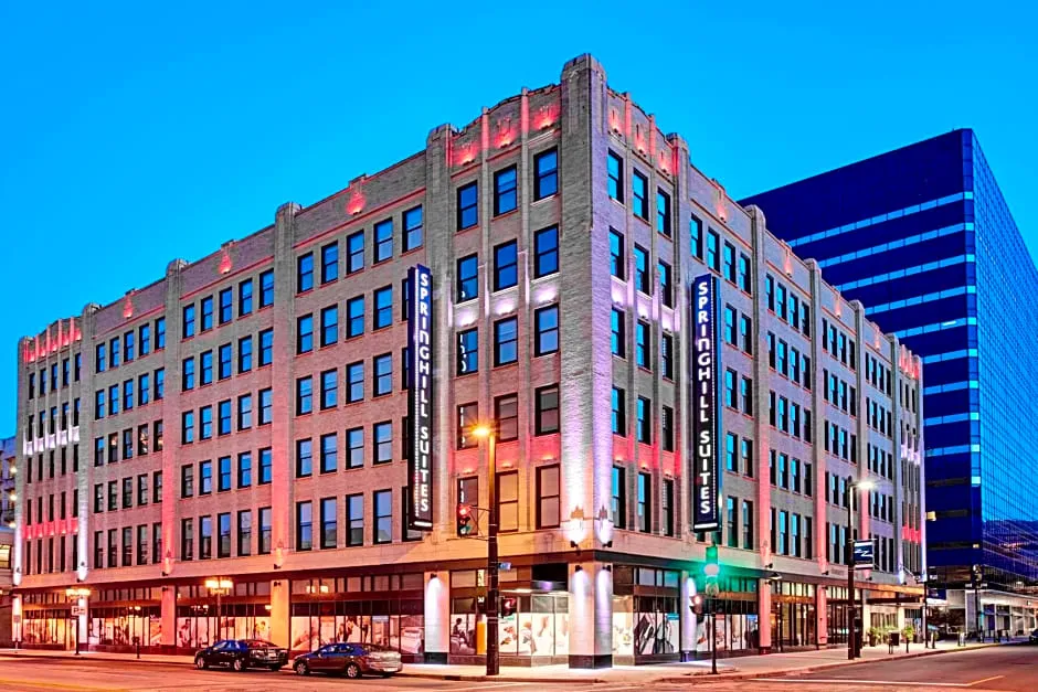 SpringHill Suites by Marriott Milwaukee Downtown hotel hero