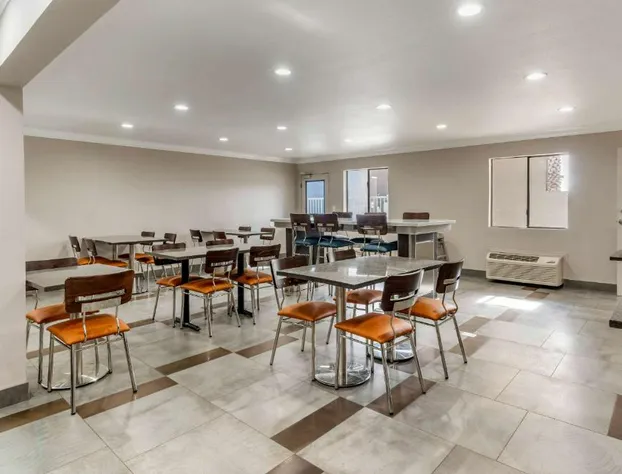 Quality Inn & Suites Vacaville hotel detail image 4