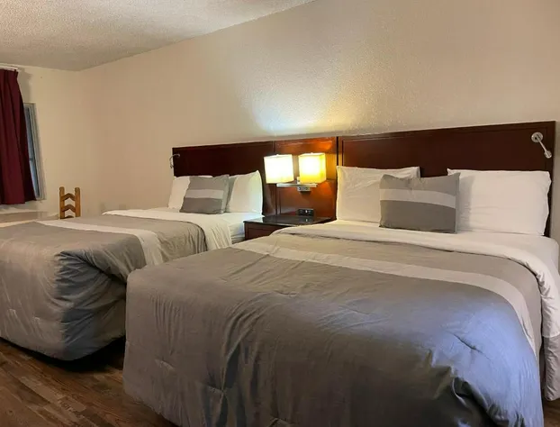 Travelers Beach Inn hotel detail image 3