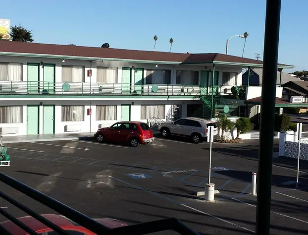 Travelers Beach Inn hotel detail image 1