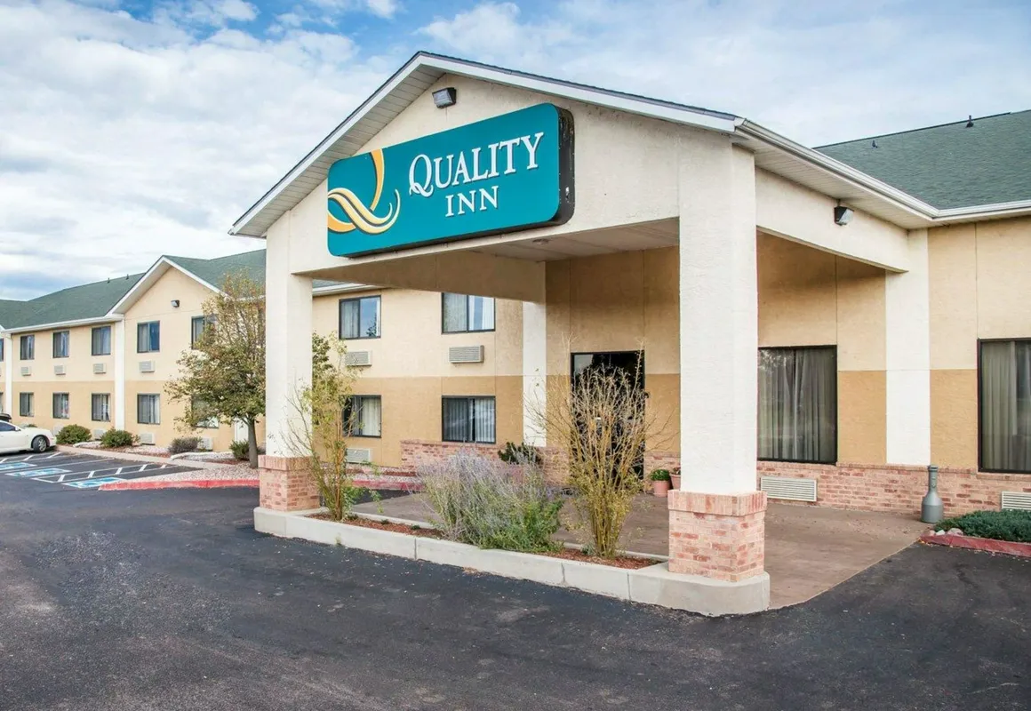 Quality Inn Colorado Springs Airport hotel hero