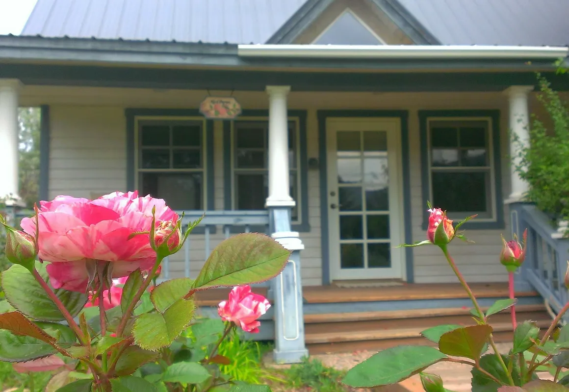 Apple Orchard Inn hotel hero