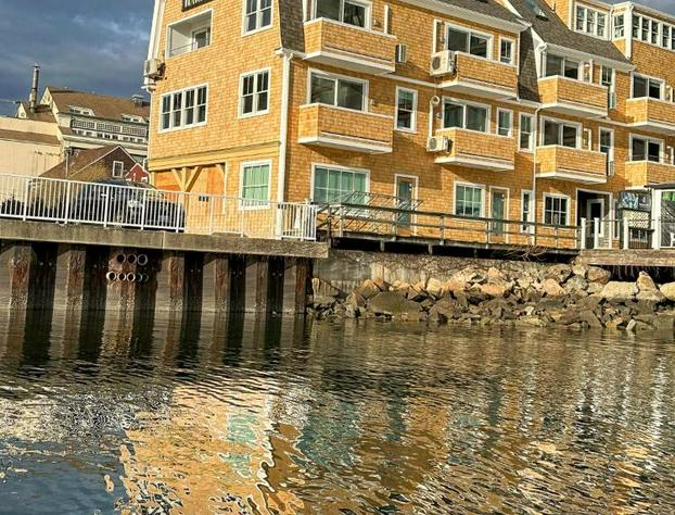 Harborside Inn hotel detail image 1