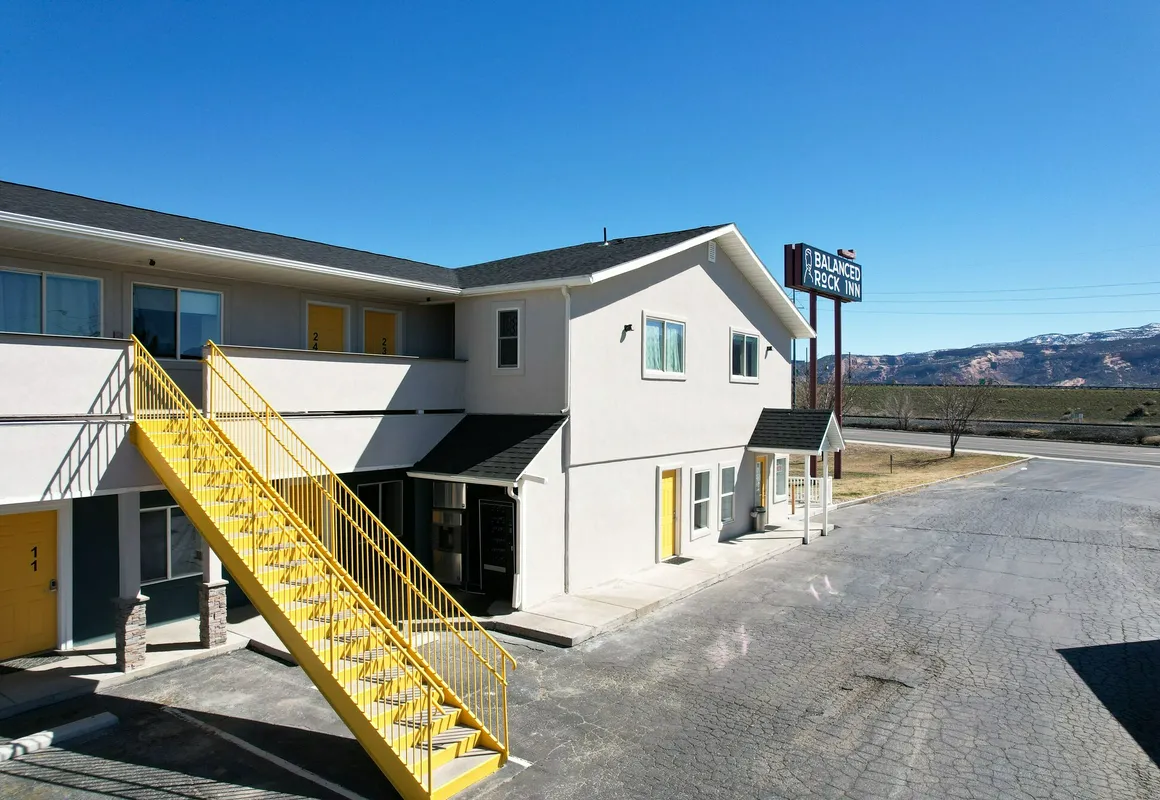 Balanced Rock Inn hotel hero