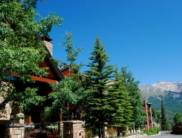 Bear Creek Lodge hotel detail image 1