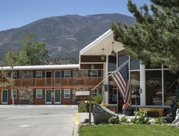Silver Ridge Lodge hotel detail image 2