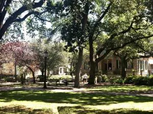 The Presidents' Quarters Inn hotel hero