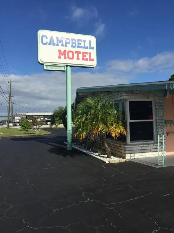 Campbell Motel hotel hero