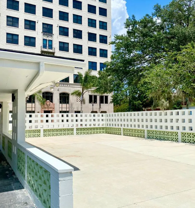 Gainesville Lodge hotel hero