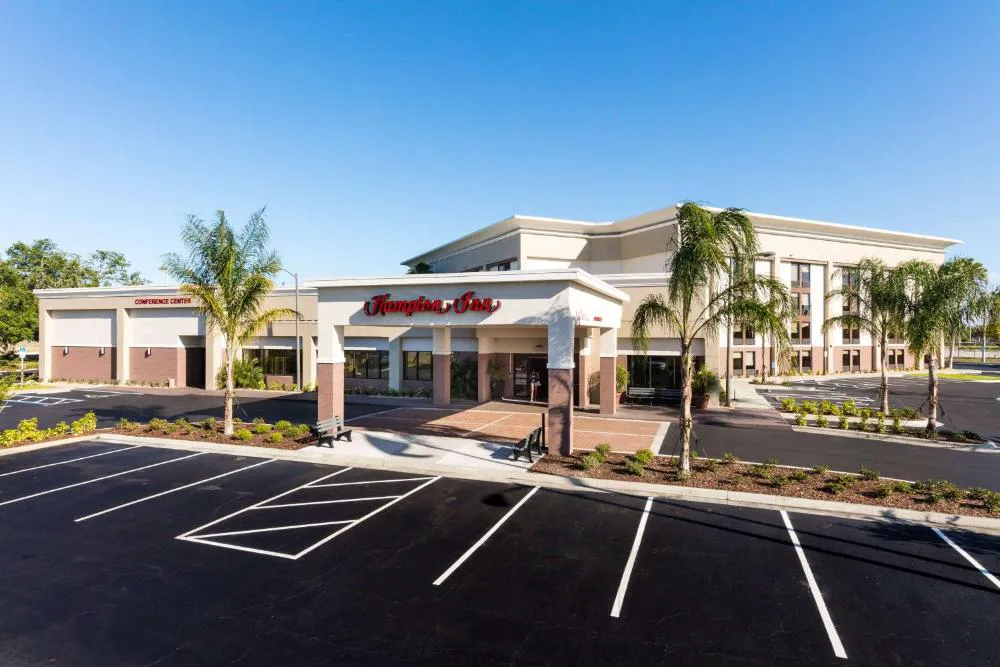 Hampton Inn Daytona Speedway hotel hero