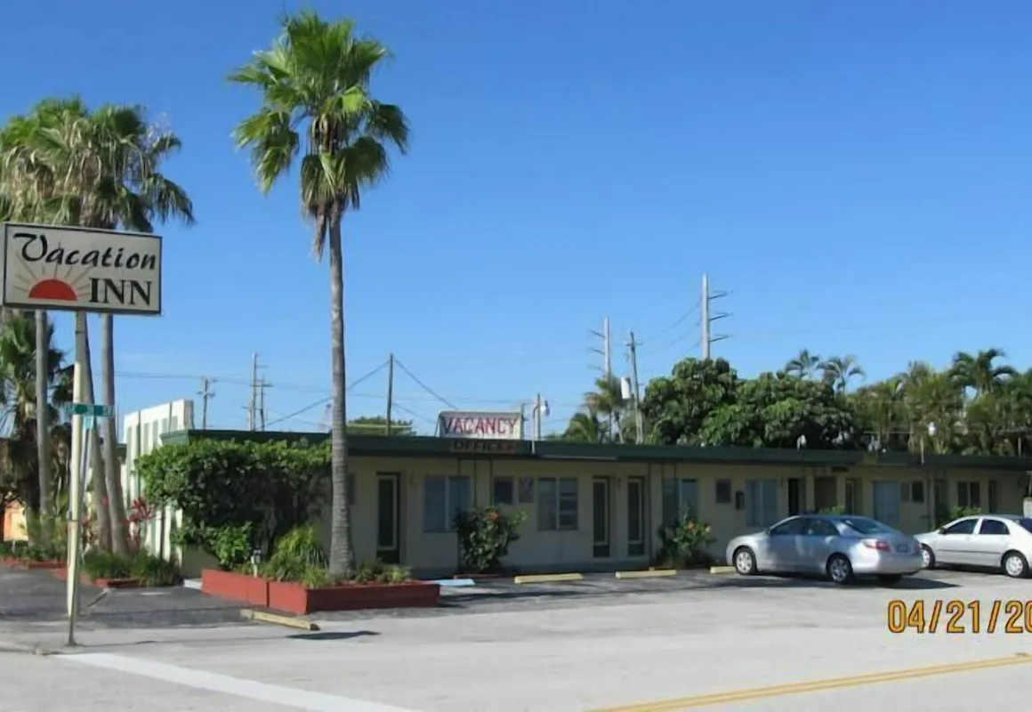 Vacation Inn Motel hotel hero