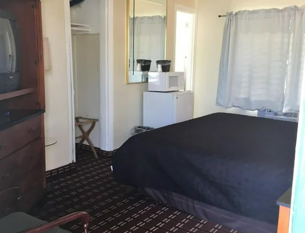 Vacation Inn Motel hotel detail image 4