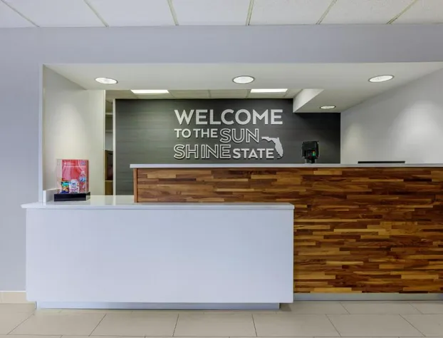 Hampton Inn Jacksonville-Downtown-I-95 hotel detail image 2