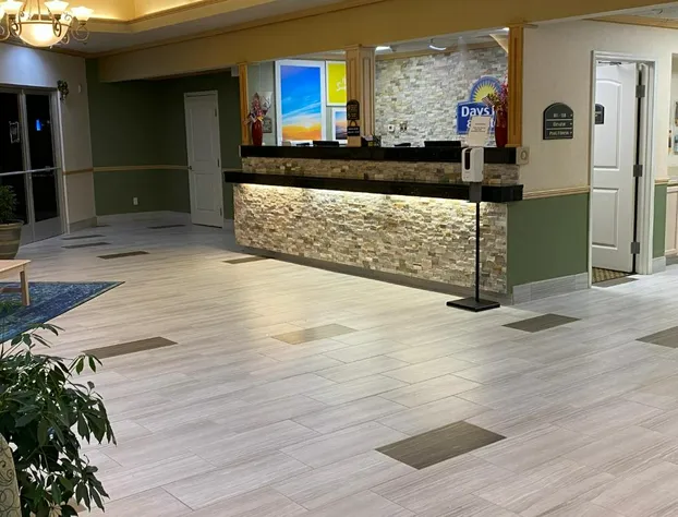 Days Inn by Wyndham Pentwater hotel detail image 4