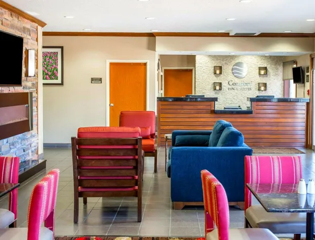 Comfort Inn & Suites Coralville - Iowa City near Iowa River Landing hotel detail image 4